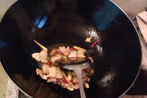 土豆片炒瘦肉的做法图解5
