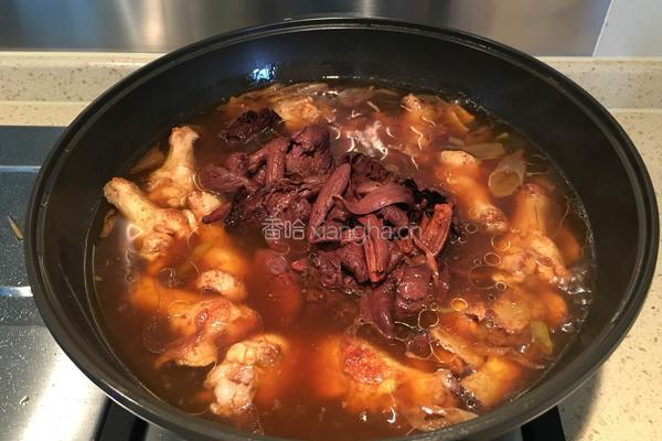 鸡翅根炖肉蘑的做法图解10