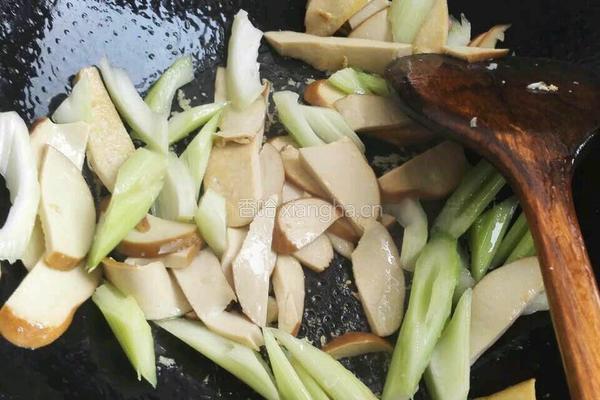 香芹素鸡榨菜的做法图解7