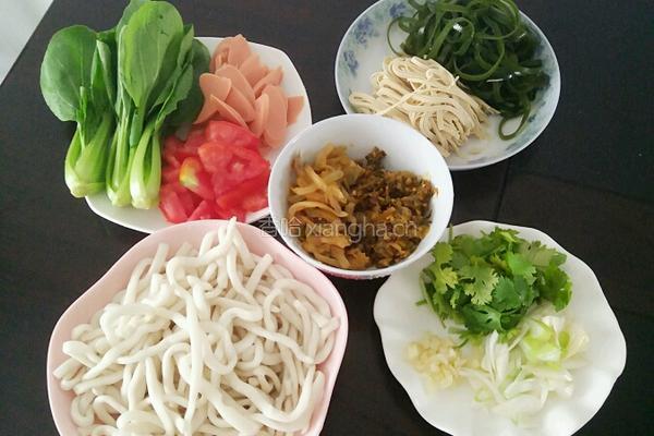 酸辣土豆粉的做法图解1