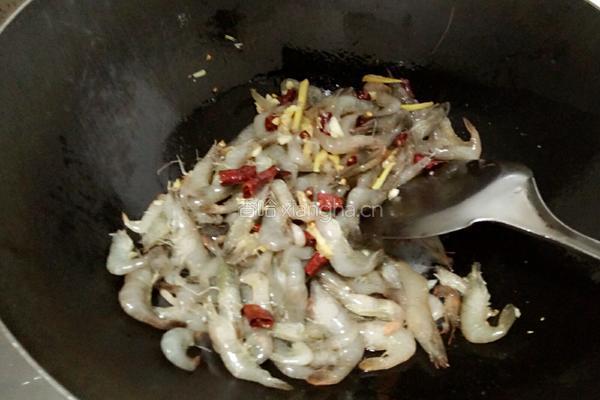 麻辣河虾的做法图解7