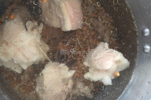 大骨墨鱼赤豆汤的做法图解5