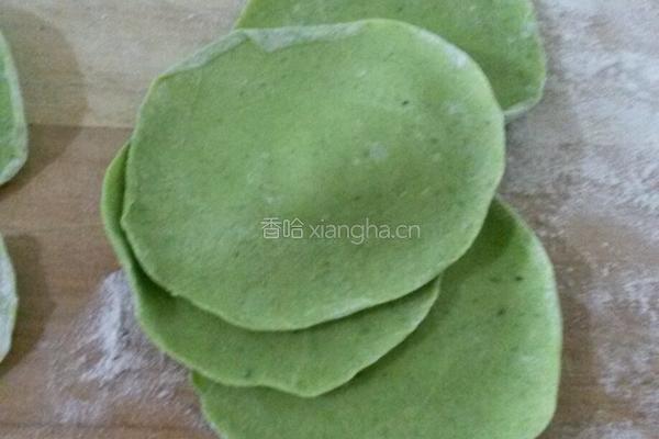 菠菜营养饺子的做法图解2