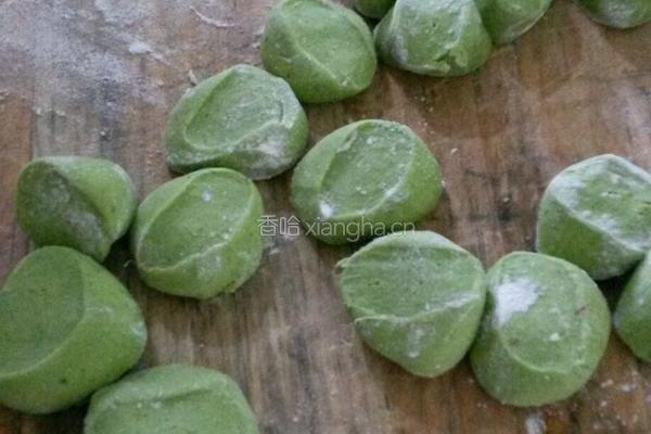 菠菜营养饺子的做法图解1