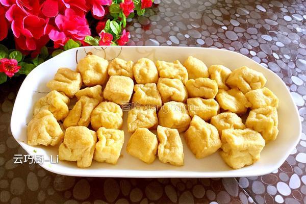 豆腐泡酿虾肉的做法图解1