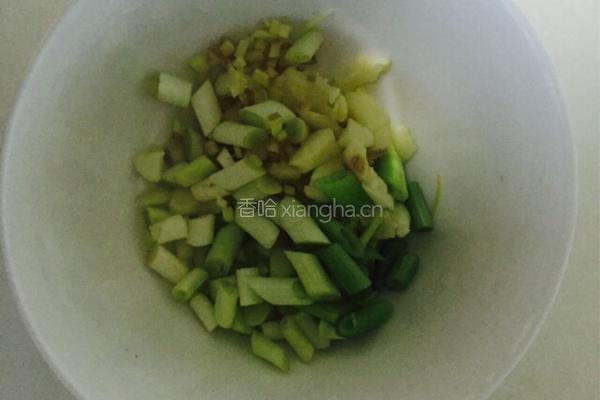 豆瓣小黄鱼的做法图解2