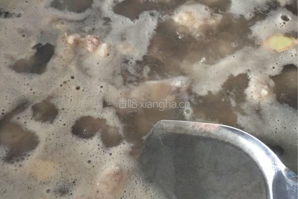 土豆烧排骨的做法图解2