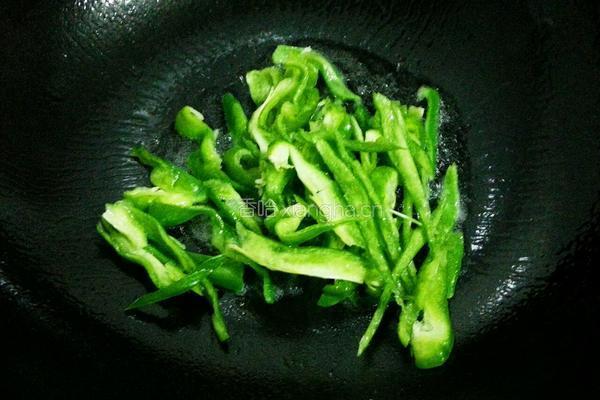 青椒土豆丝的做法图解4