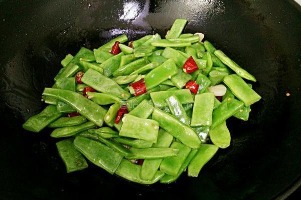 香辣四季豆的做法图解5