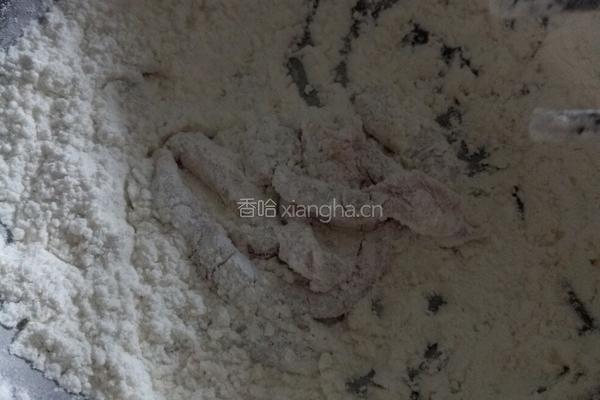 糖醋脊肉的做法图解2