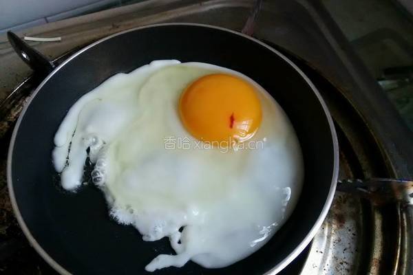 腊八豆荷包蛋的做法图解2