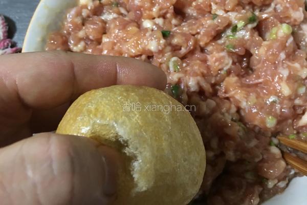 面筋塞肉(简易)的做法图解3