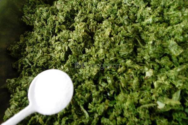 韭菜山野菜(青广东)馅饼的做法图解12