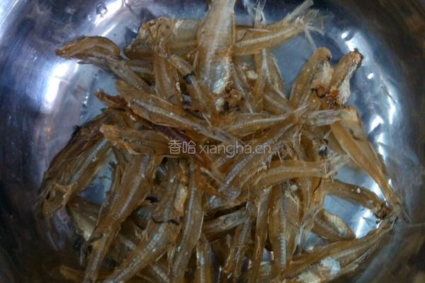 鱼仔焖l苦瓜的做法图解3