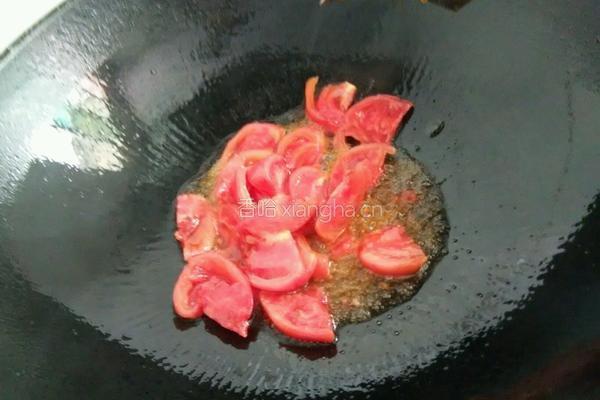 西红柿平菇炒午餐肉的做法图解4