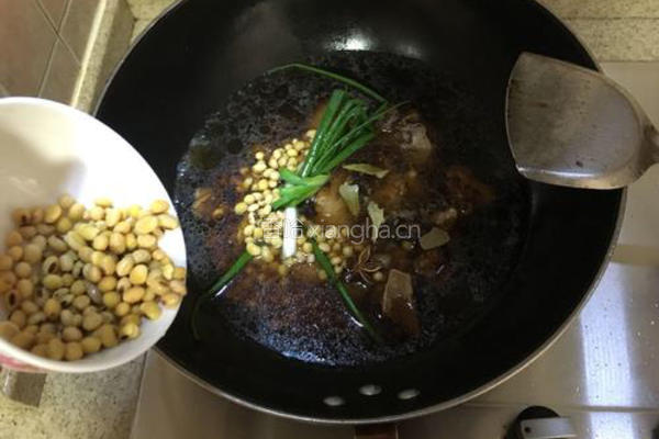 黄豆焖猪蹄的做法图解8
