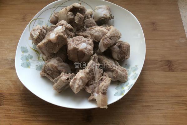 糖醋红烧排骨的做法图解1
