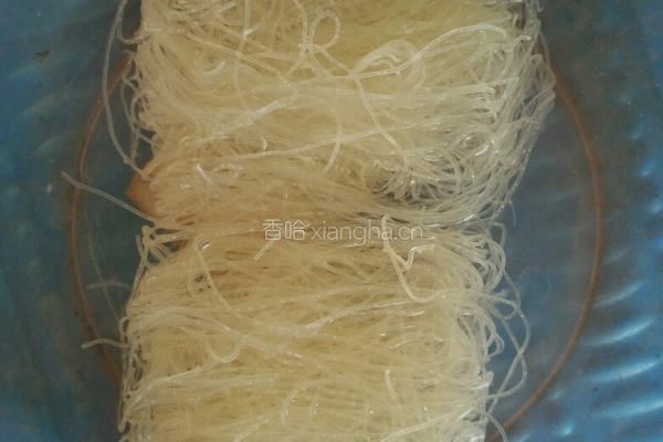 蒜蓉蒸粉丝的做法图解1