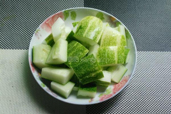 黄瓜炒肉片的做法图解3