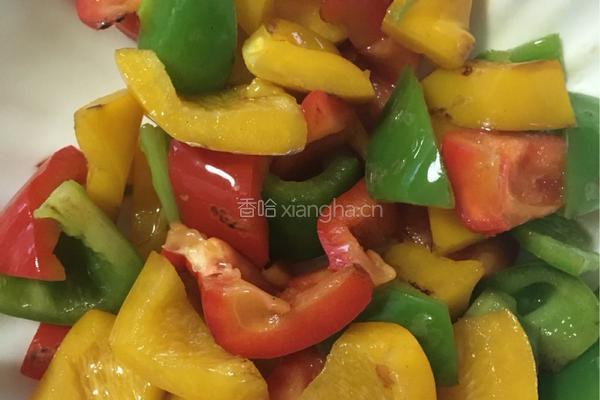 彩椒孜然牛肉的做法图解3