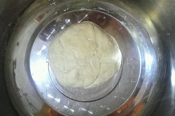 鲜肉锅贴的做法图解1