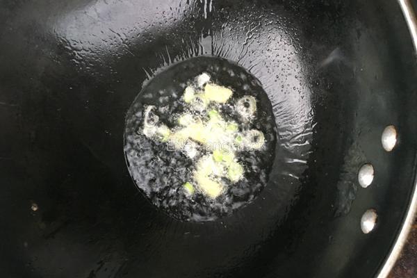 娃娃菜粉丝肉丸汤的做法图解4