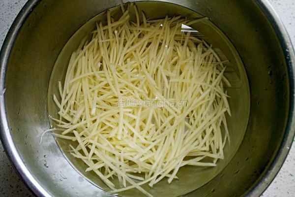 青椒土豆丝炒饭的做法图解3