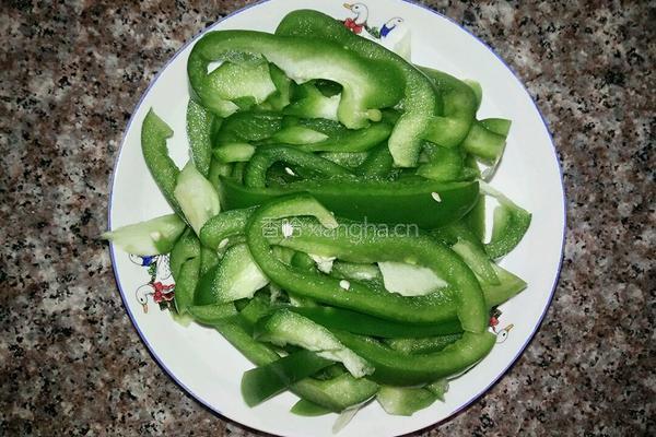 香干炒腊肉的做法图解3
