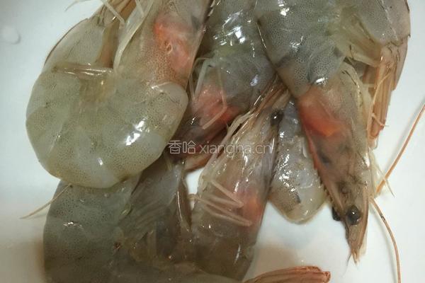 腰果炒虾仁的做法图解1