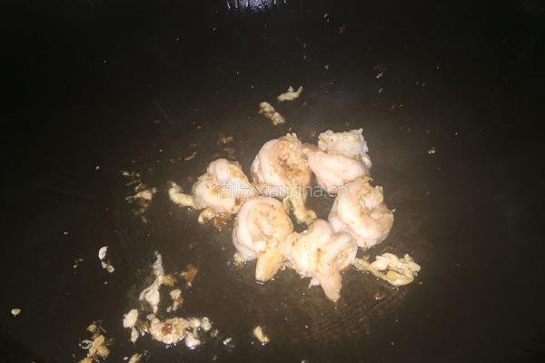 腰果炒虾仁的做法图解4