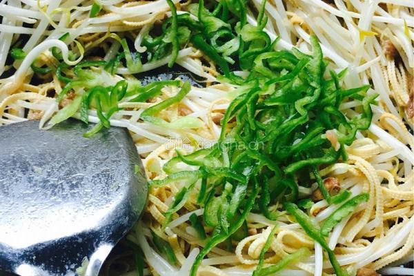 小炒豆芽肉丝的做法图解6
