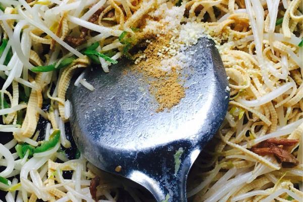 小炒豆芽肉丝的做法图解7