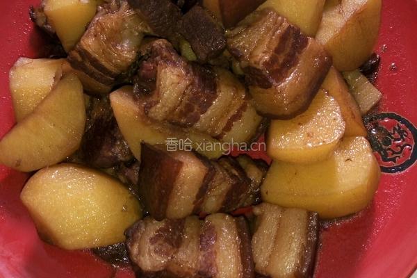 红烧肉炖土豆的做法图解7