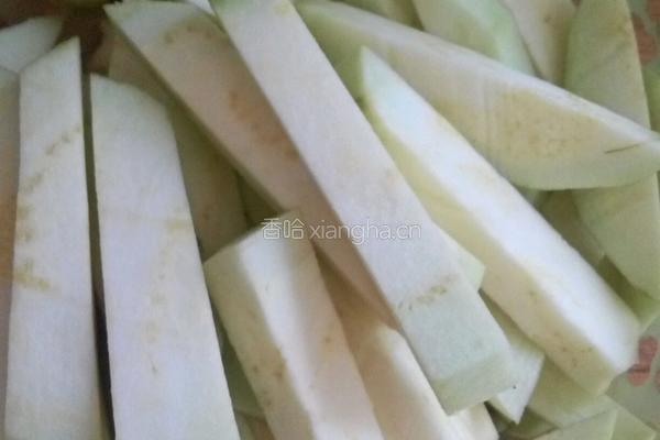 鱼香茄子的做法图解1