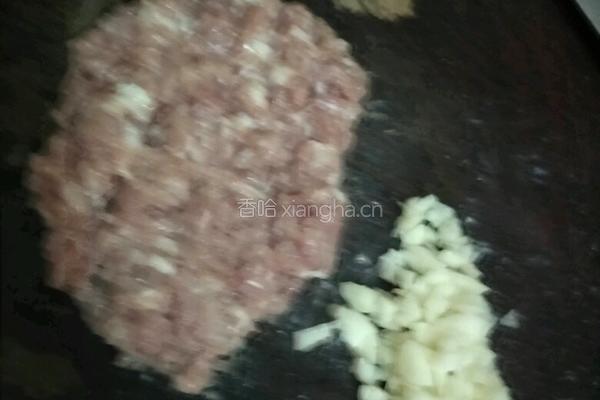 肉末芥兰的做法图解2