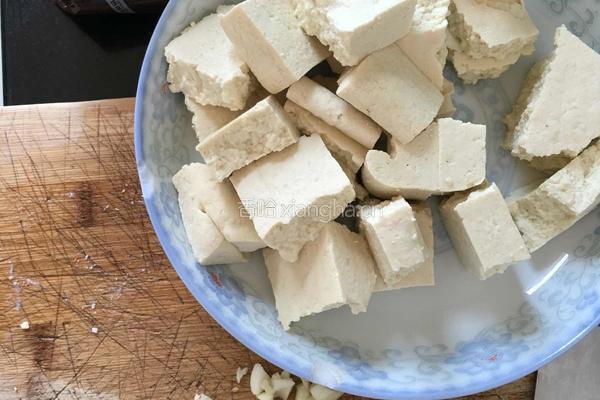 麻辣豆腐的做法图解1