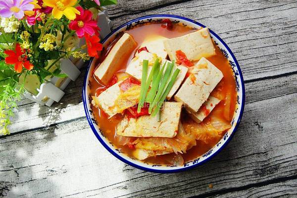 西红柿炖白菜豆腐