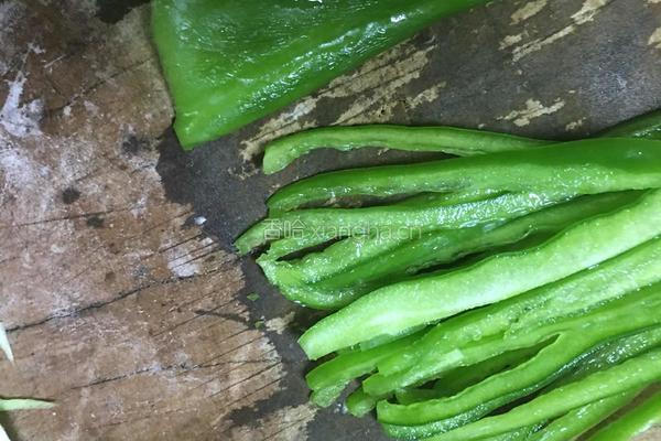 茭白青椒肉丝的做法图解4