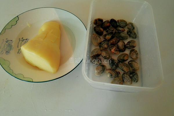 酸笋炒花蛤的做法图解1
