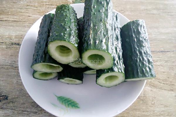 翠玉黄瓜的做法图解4