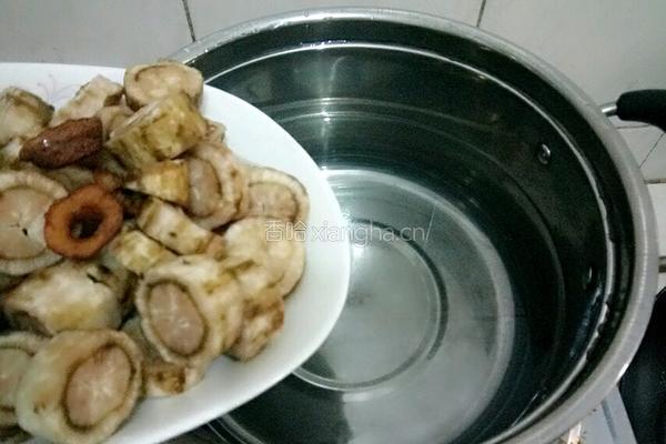 山楂牛蒡瘦肉汤的做法图解4