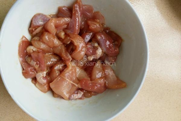 青豆炒肉的做法图解2