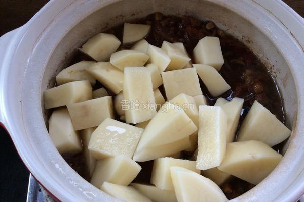 土豆炖牛腩的做法图解18