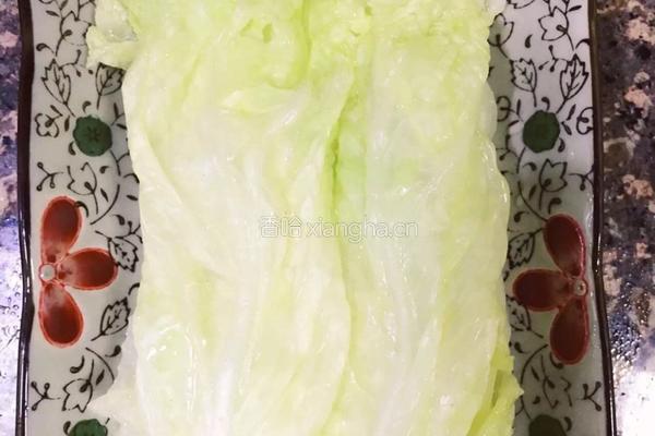 白菜猪肉卷的做法图解1