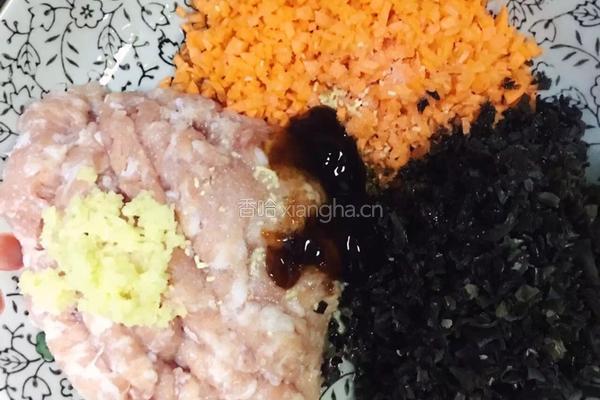白菜猪肉卷的做法图解3
