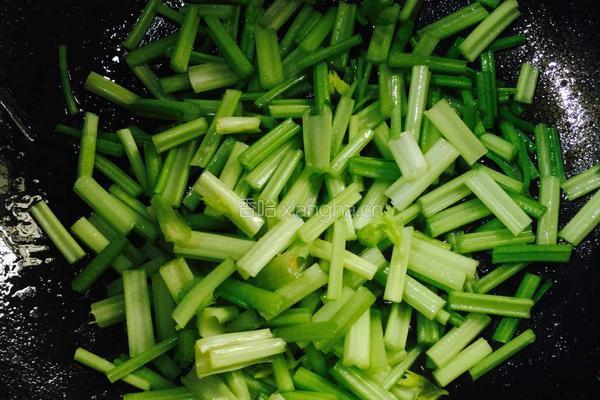 芹菜炒肉片的做法图解6