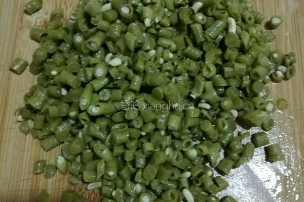酸豆角炒肉末的做法图解3