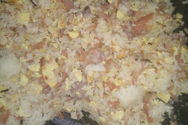 培根蛋炒饭的做法图解7