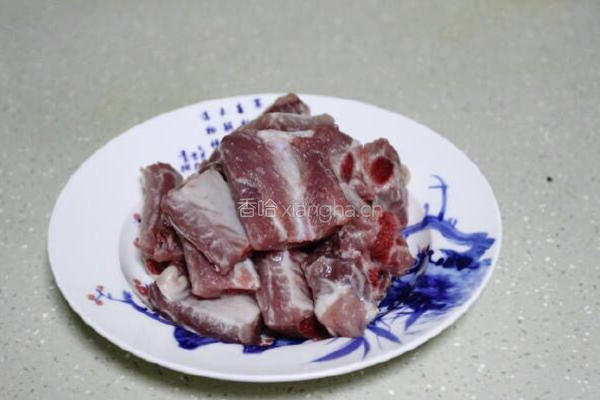 冬瓜排骨汤的做法图解1