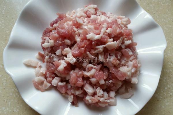 韭菜猪肉包子的做法图解2